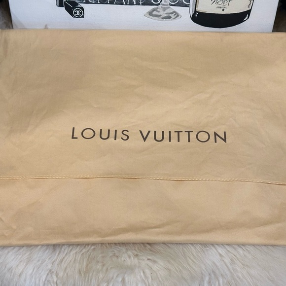 Louis Vuitton Dust Bag XL Size W 17.9 X H 14” - Picture 4 of 6